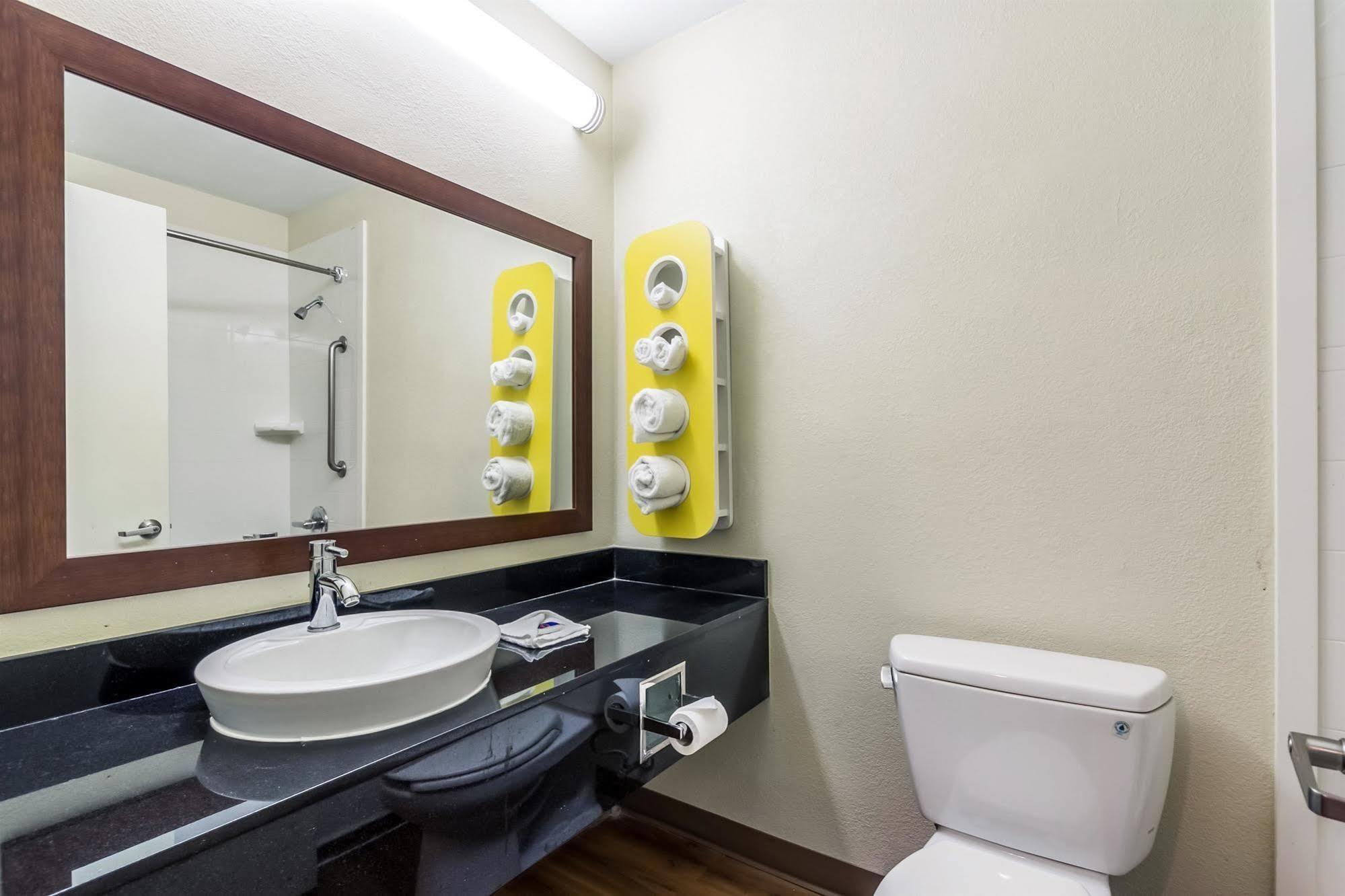 Motel 6 ניו ברונסוויק מראה חיצוני תמונה